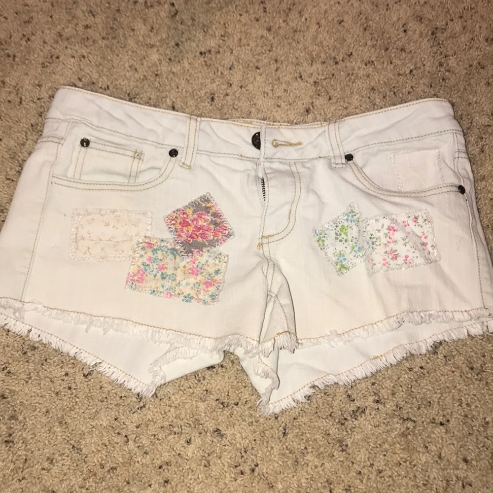 Light blue/white jean shorts